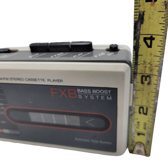 Vintage Sonic FXB Bass Boost Am/Fm Stereo Cassette Player - Picture 13 of 13